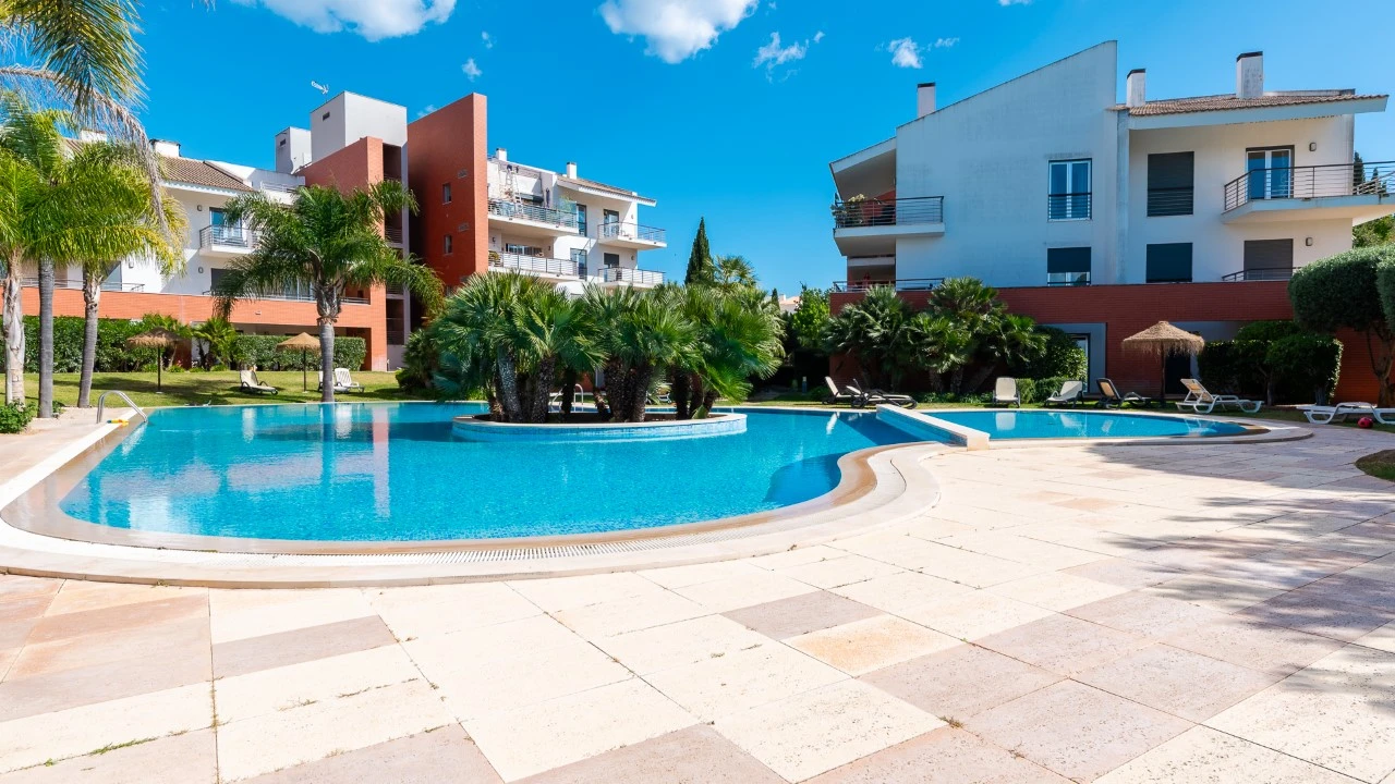 Apartamento T2 para para venda em Quarteira Foto 9