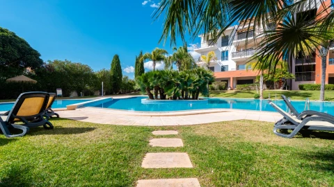 Apartamento T2 para para venda em Quarteira