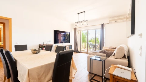 Apartamento T2 para para venda em Quarteira