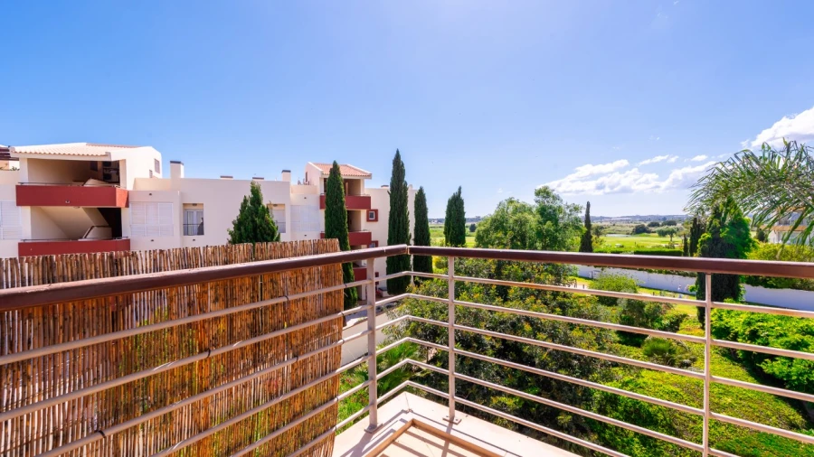 Apartamento T2 para para venda em Quarteira Foto 24