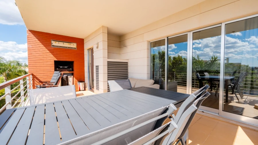 Apartamento T2 para para venda em Quarteira Foto 33