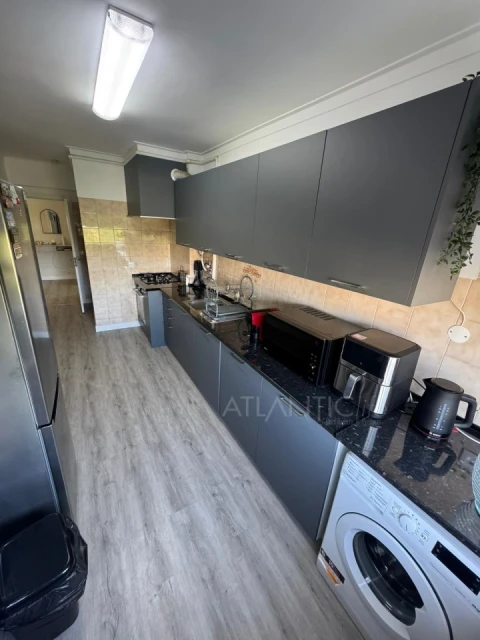 Apartamento T1 para Venda em Queluz e Belas