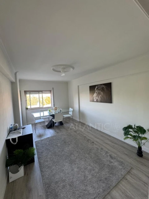 Apartamento T1 para Venda em Queluz e Belas