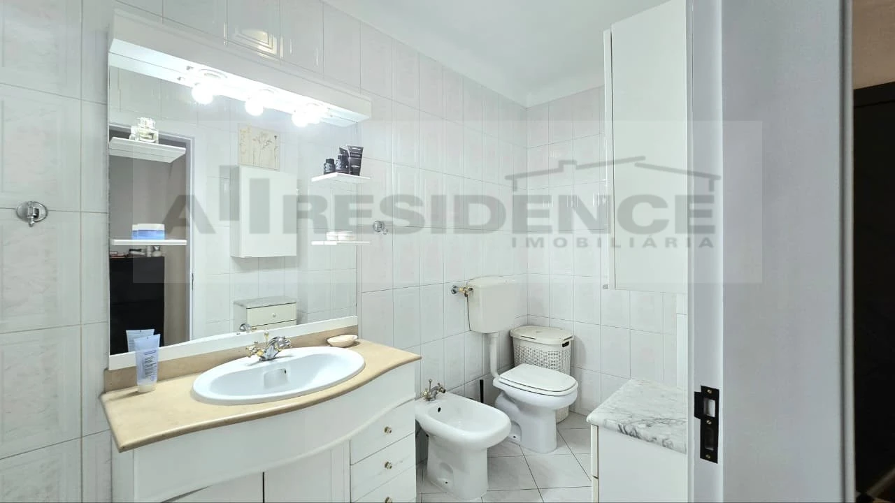 Apartamento T1 para Venda em Alcantarilha e Pêra Foto 8