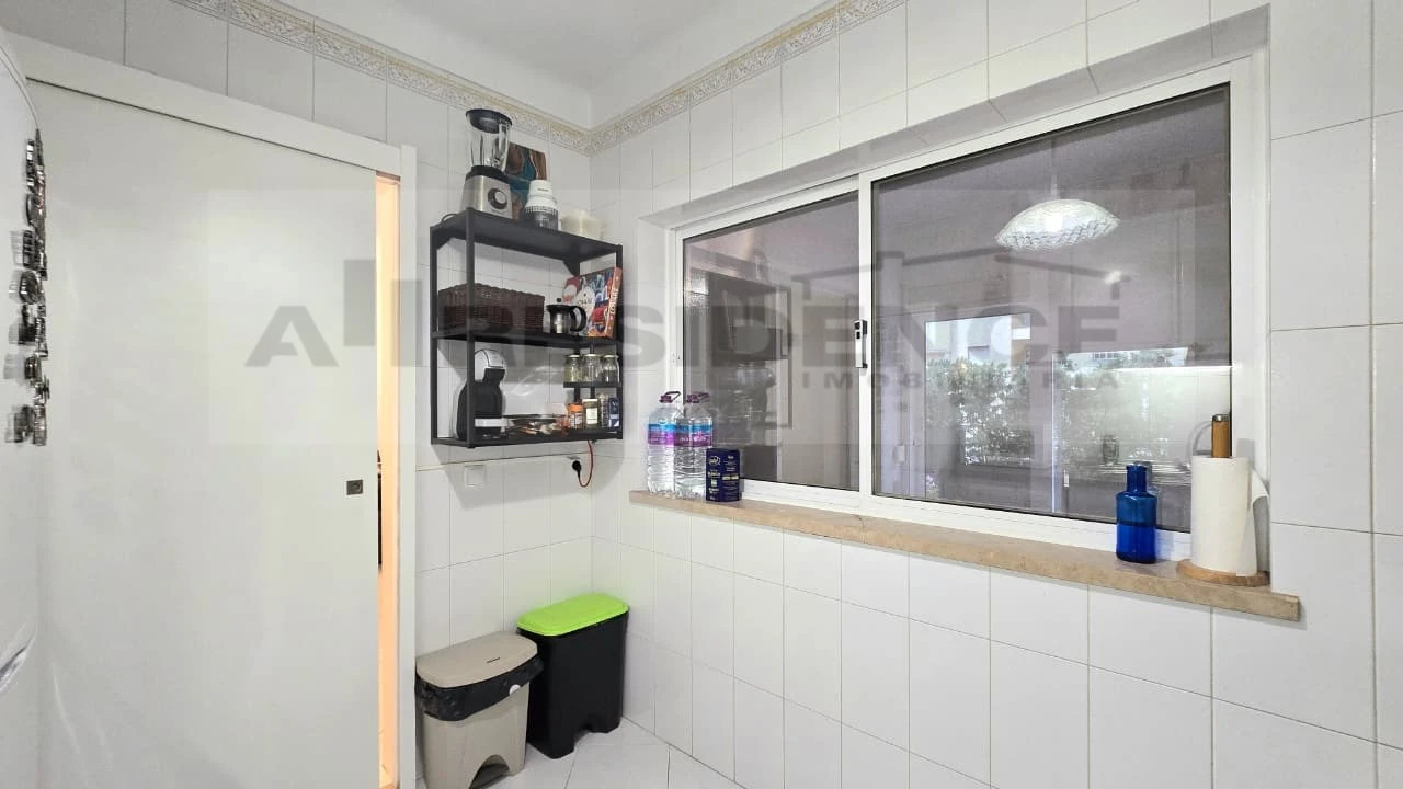 Apartamento T1 para Venda em Alcantarilha e Pêra Foto 11