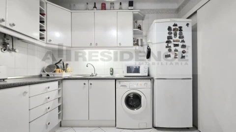 Apartamento T1 para Venda em Alcantarilha e Pêra