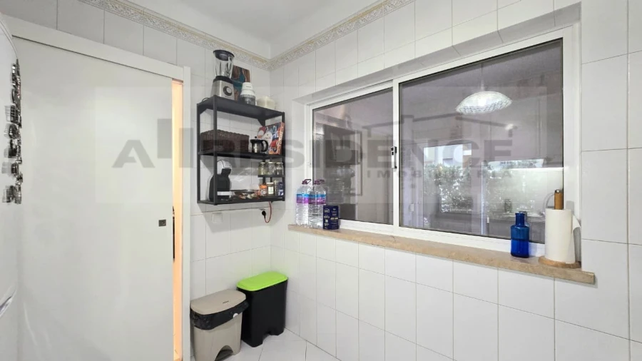 Apartamento T1 para Venda em Alcantarilha e Pêra Foto 11