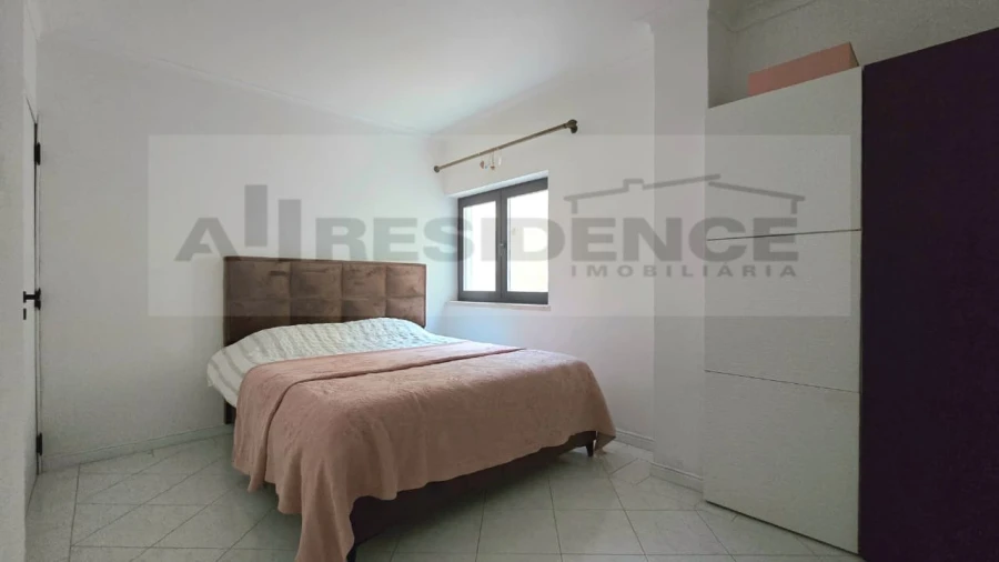 Apartamento T1 para Venda em Alcantarilha e Pêra Foto 12