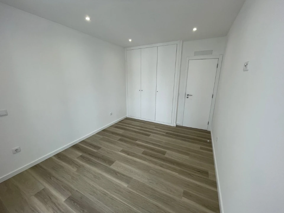 Apartamento T3 para Venda em Nazare Foto 17