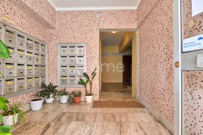 Apartamento T3 para Venda em Oeiras e São Julião da Barra, Paço de Arcos e Caxias