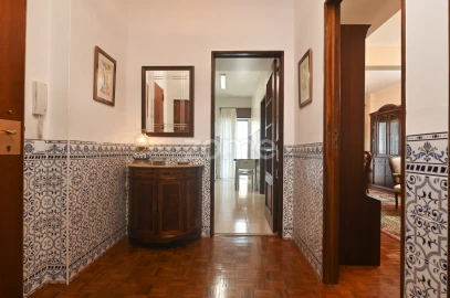 Apartamento T3 para Venda em Oeiras e São Julião da Barra, Paço de Arcos e Caxias