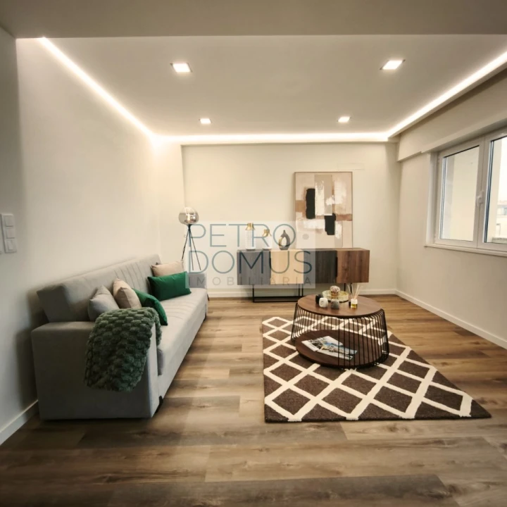 Apartamento T3 para Venda em Benfica Foto 7