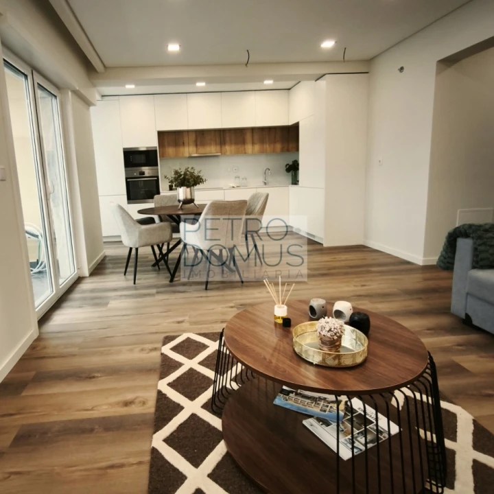 Apartamento T3 para Venda em Benfica Foto 8