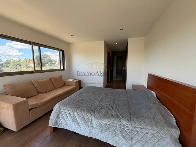 Moradia T4 para Venda em Guia Foto 37