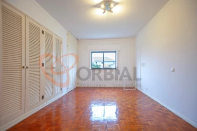 Apartamento T3 para Venda em Albufeira e Olhos de Água