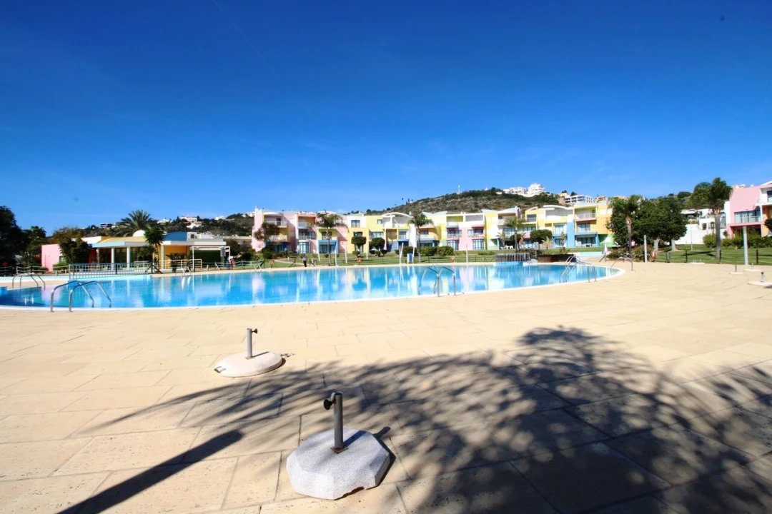 Apartamento T1 para Venda em Albufeira e Olhos de Água Foto 3