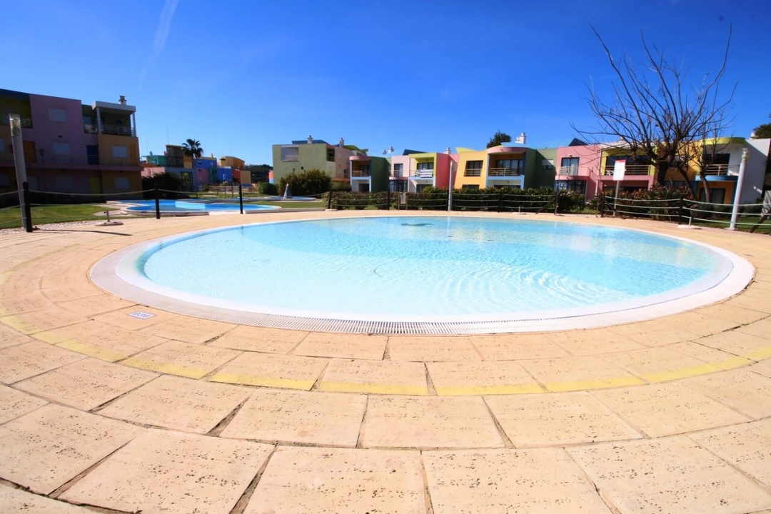 Apartamento T0 para Venda em Albufeira e Olhos de Água Foto 2