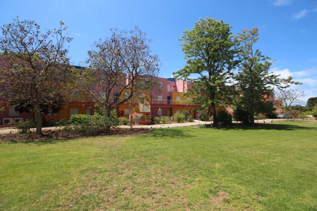 Apartamento T0 para Venda em Albufeira e Olhos de Água Foto 5