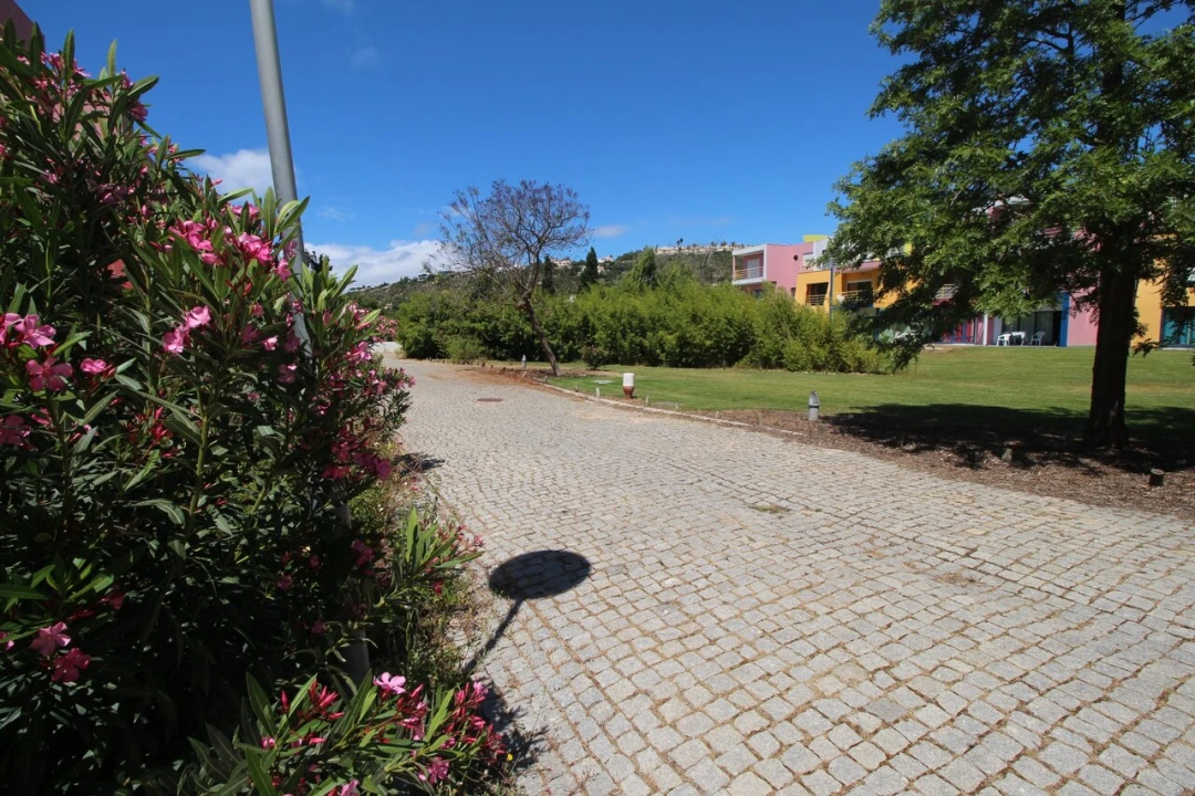Apartamento T0 para Venda em Albufeira e Olhos de Água Foto 6