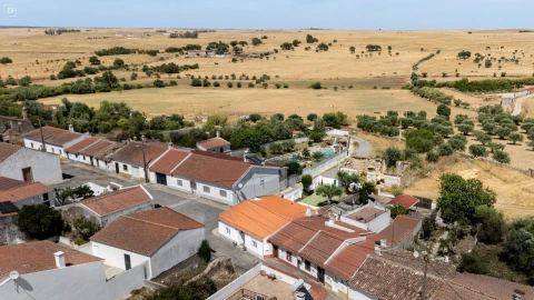 Moradia T2 para Venda em Castro Verde e Casével