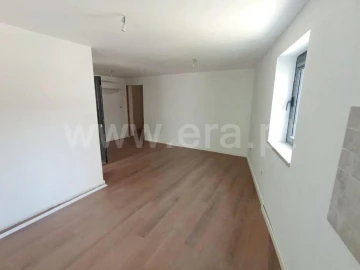 Apartamento T2 para Venda em Teixoso e Sarzedo