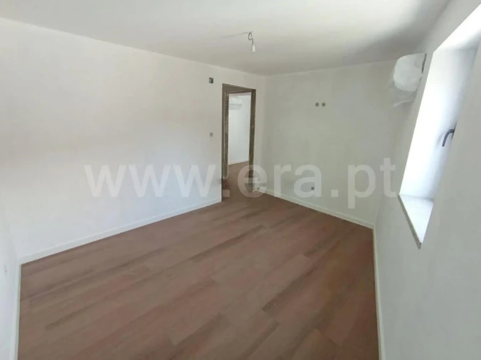 Apartamento T2 para Venda em Teixoso e Sarzedo Foto 2