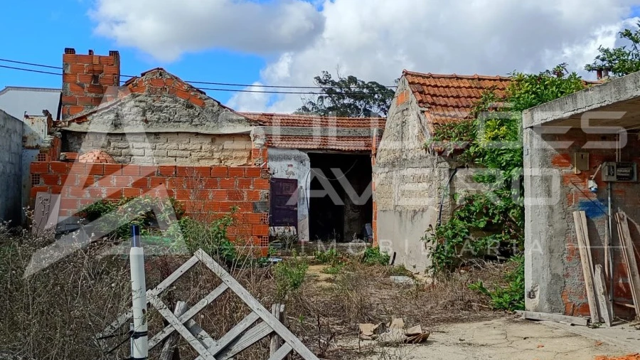 Moradia T4 para Venda em Fonte de Angeão e Covão do Lobo