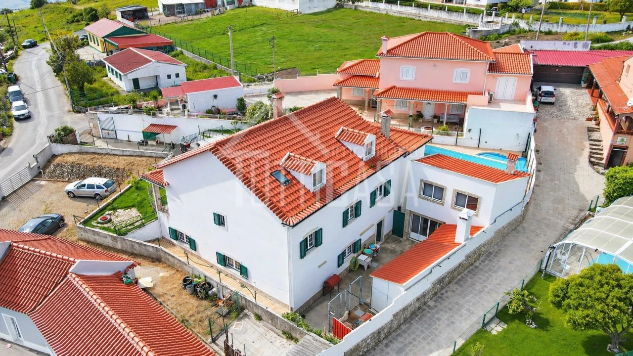 Moradia T3 para Venda em Venda do Pinheiro e Santo Estêvão das Galés Foto 10