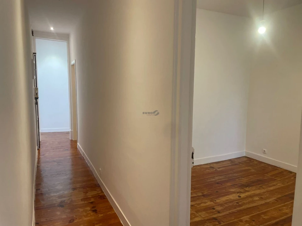 Apartamento T3 para Arrendamento em Arroios Foto 11