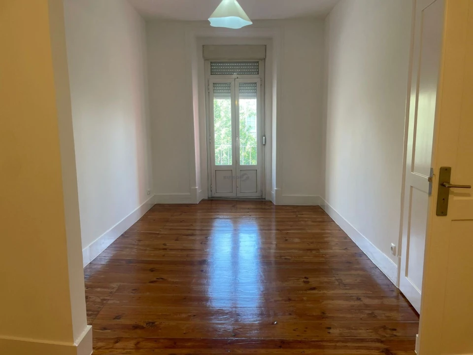 Apartamento T3 para Arrendamento em Arroios Foto 16