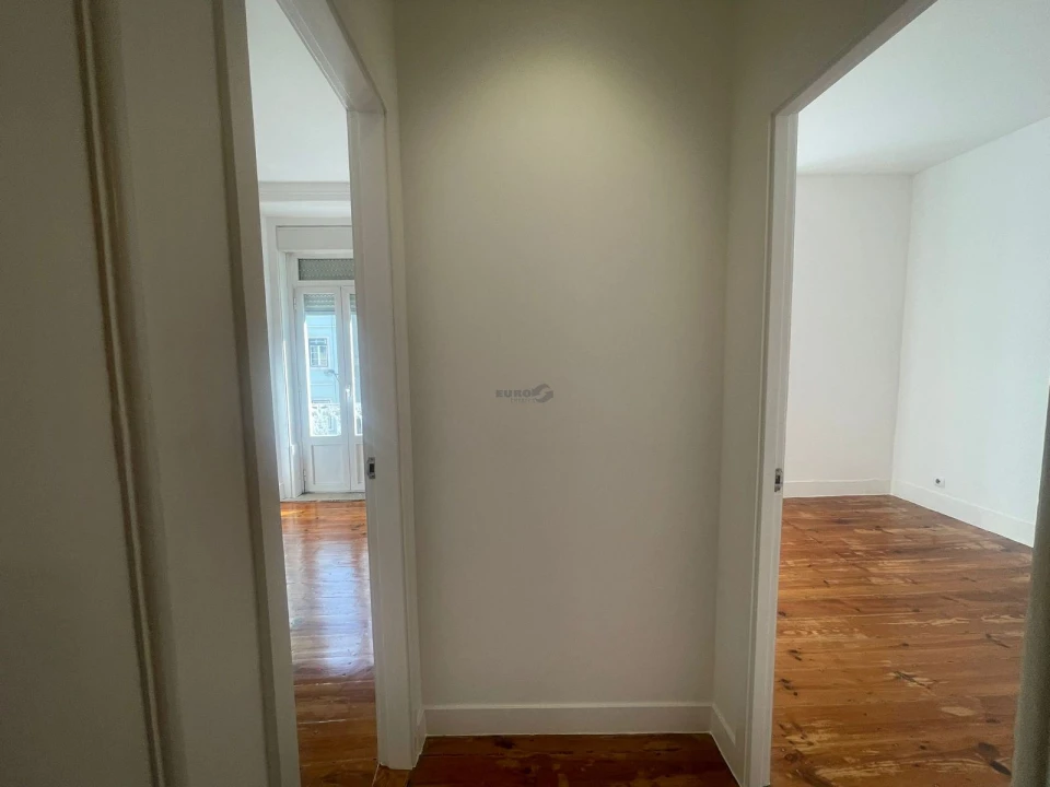 Apartamento T3 para Arrendamento em Arroios Foto 19