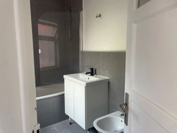 Apartamento T3 para Arrendamento em Arroios
