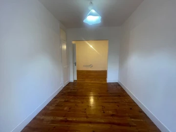 Apartamento T3 para Arrendamento em Arroios