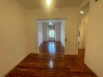 Apartamento T3 para Arrendamento em Arroios