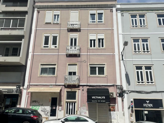 Apartamento T3 para Arrendamento em Arroios Foto 2