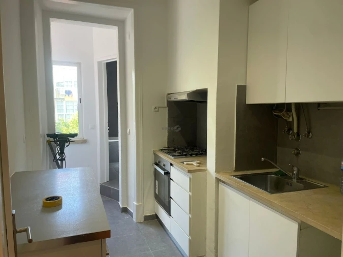 Apartamento T3 para Arrendamento em Arroios Foto 9