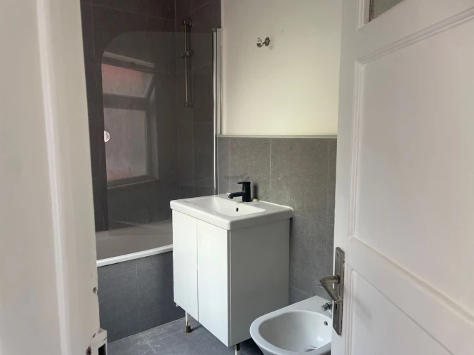 Apartamento T3 para Arrendamento em Arroios Foto 10