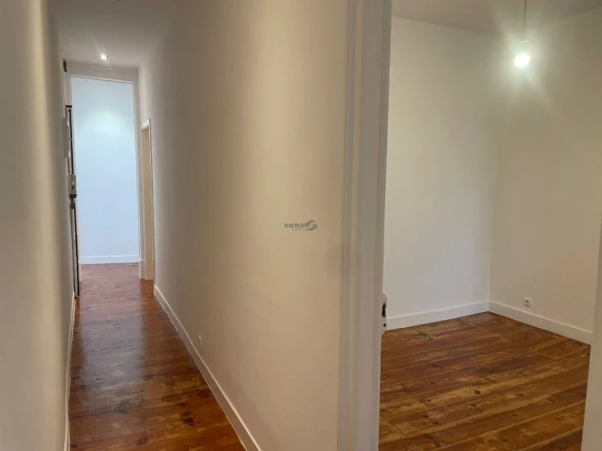 Apartamento T3 para Arrendamento em Arroios Foto 11
