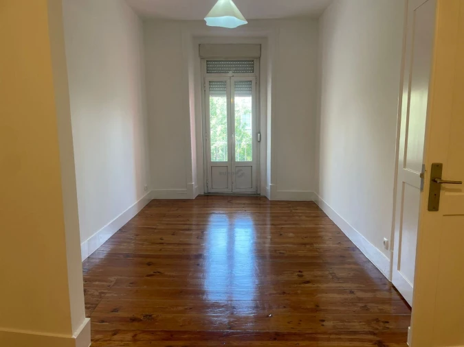 Apartamento T3 para Arrendamento em Arroios Foto 16
