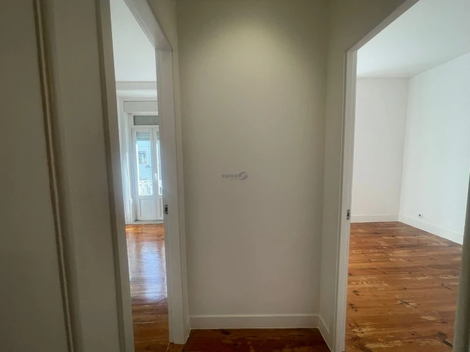 Apartamento T3 para Arrendamento em Arroios Foto 19