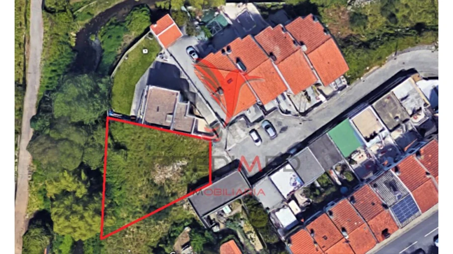 Terreno para Venda em Milheiros