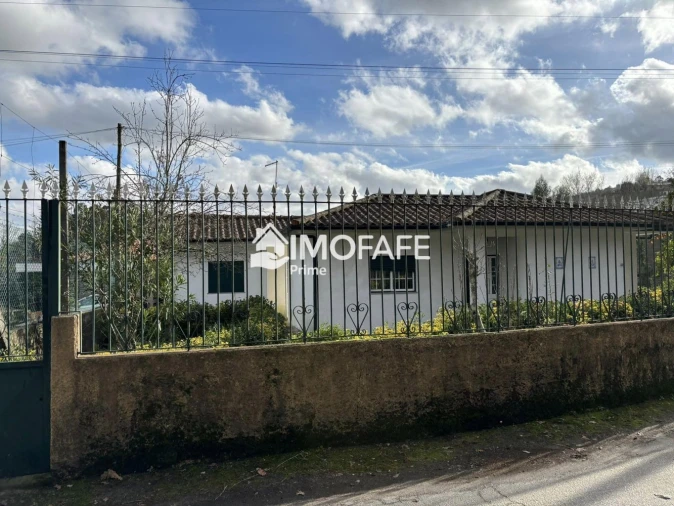 Moradia T2 para Venda em Passos Foto 7