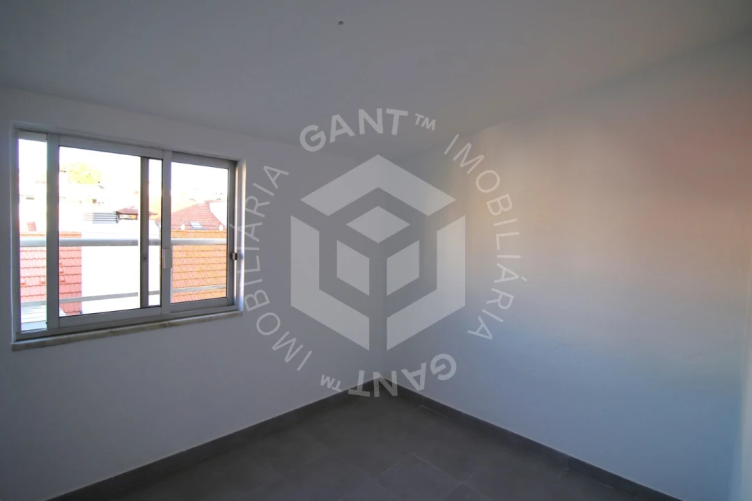 Apartamento T2 para Arrendamento em Alcantara Foto 16