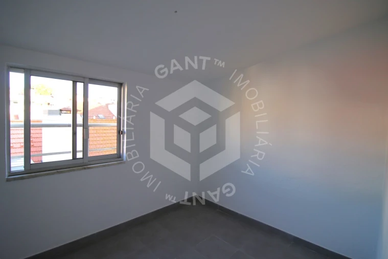 Apartamento T2 para Arrendamento em Alcantara Foto 16