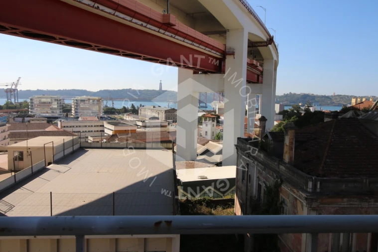 Apartamento T2 para Arrendamento em Alcantara Foto 19