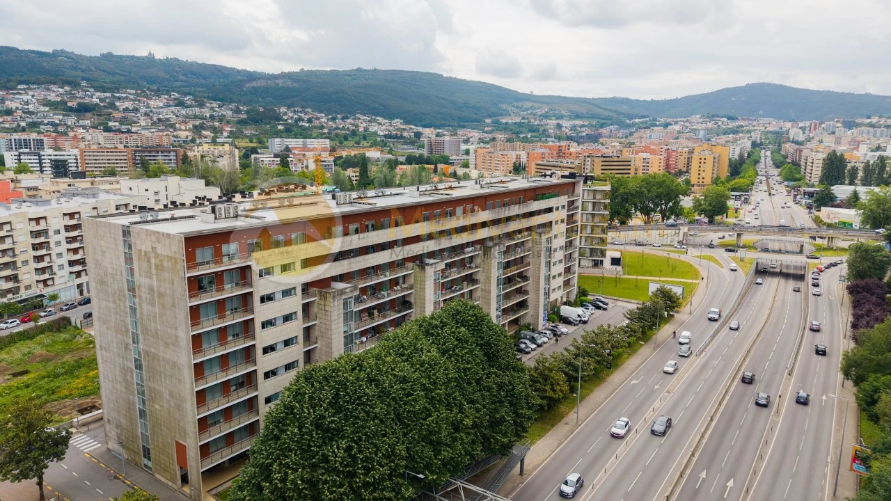 Loja para Arrendamento em São Vitor (Braga) Foto 9