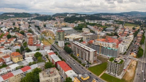 Loja para Arrendamento em São Vitor (Braga)