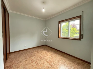 Moradia T5 para Venda em São Jorge e Ermelo