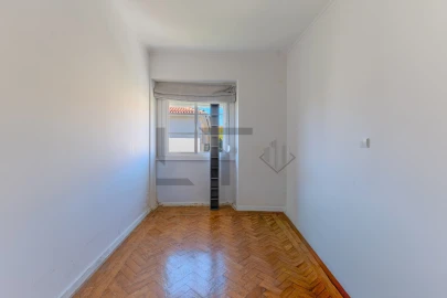 Apartamento T4 para Venda em Alvalade
