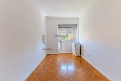 Apartamento T4 para Venda em Alvalade